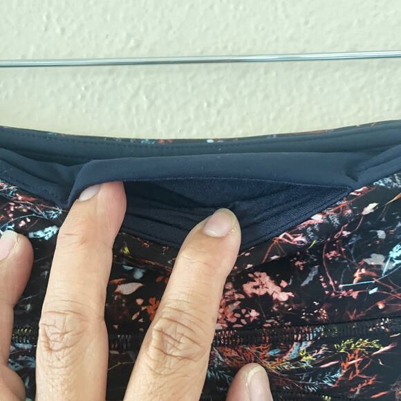 Lululemon invigorate high rise tight 25” in foliage overlay - Picture 5 of 11